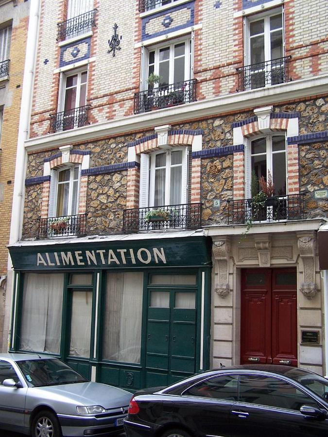 Appartamento Petite Maison Avec Cour Dans Les Beaux Quartiers-Vous Faites Le Menage- Very Good Prices For T-H-E Location But You Have To Clea-N Th-E Flat Parigi Esterno foto