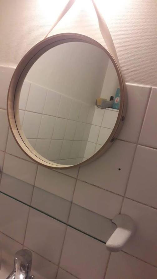 Appartamento Petite Maison Avec Cour Dans Les Beaux Quartiers-Vous Faites Le Menage- Very Good Prices For T-H-E Location But You Have To Clea-N Th-E Flat Parigi Esterno foto